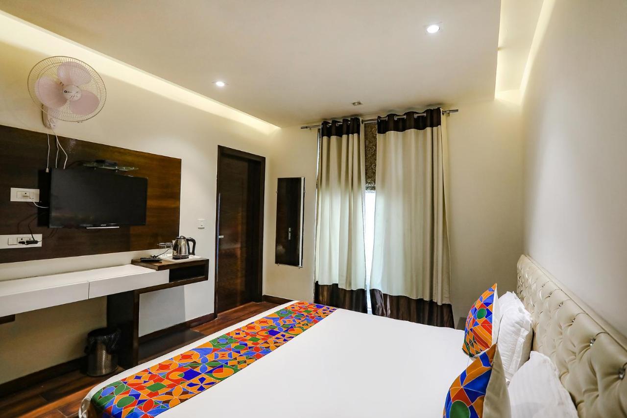 Fabhotel Grand Stay Nowe Delhi Zewnętrze zdjęcie